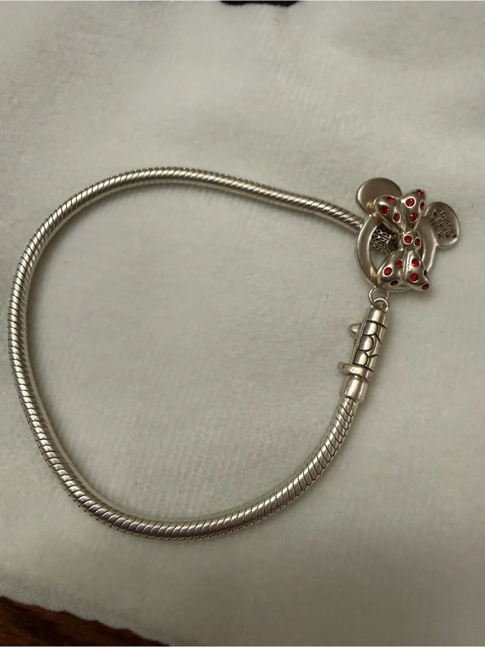 Chamilia Silver Snake Chain Minnie Bracelet with Red-Enamel Bow Charm